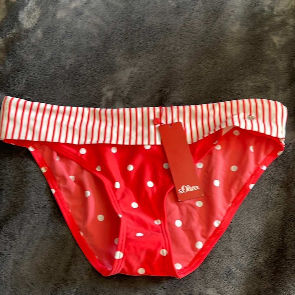 Bikini bottoms